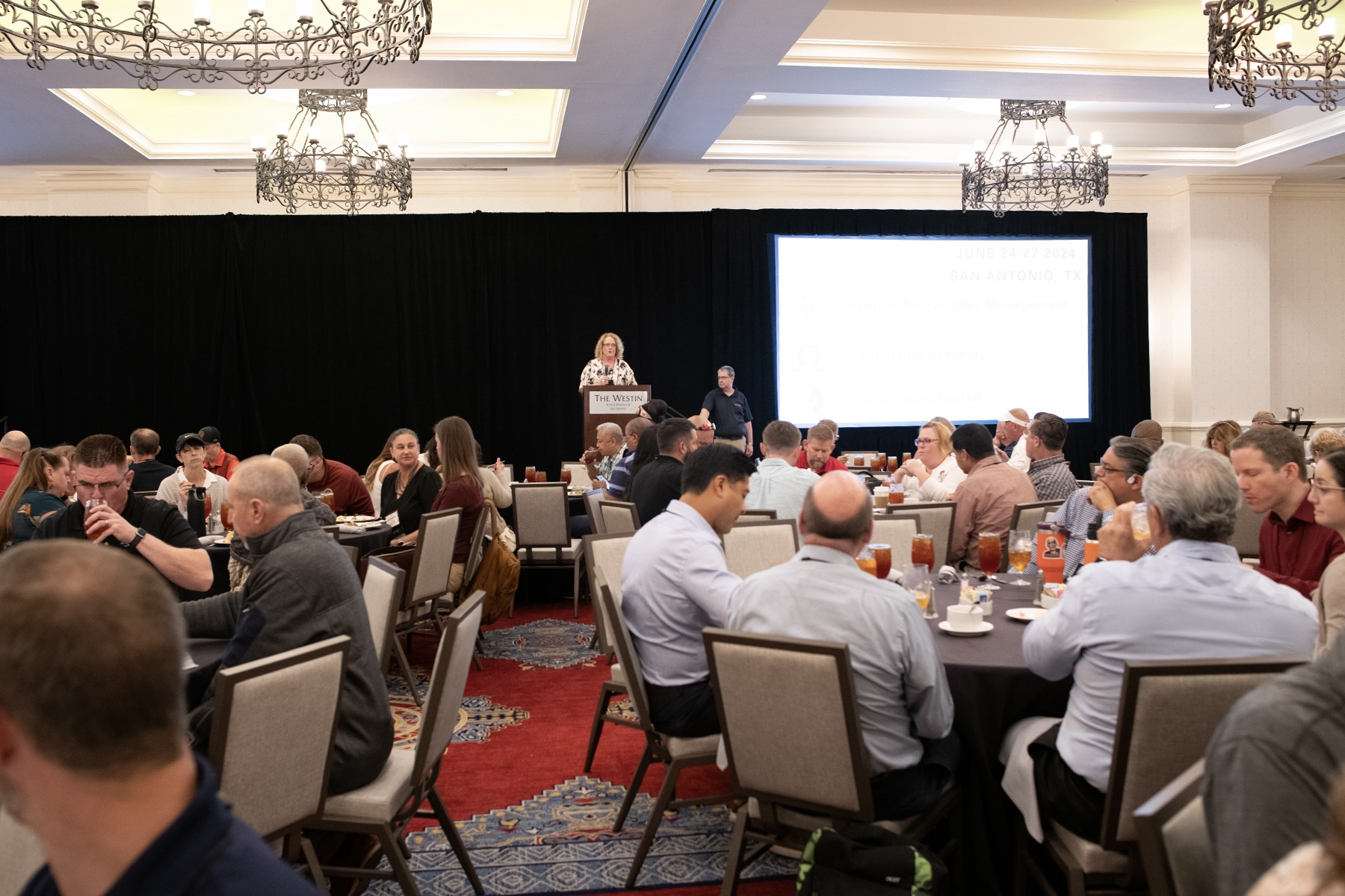 APPAU San Antonio 2024 event photo: attendees at lunch